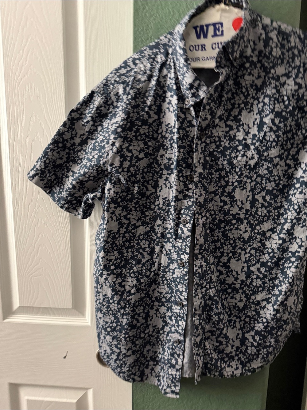 Men's Banana Republic Navy Floral Short-Sleeve Button-Down Shirt